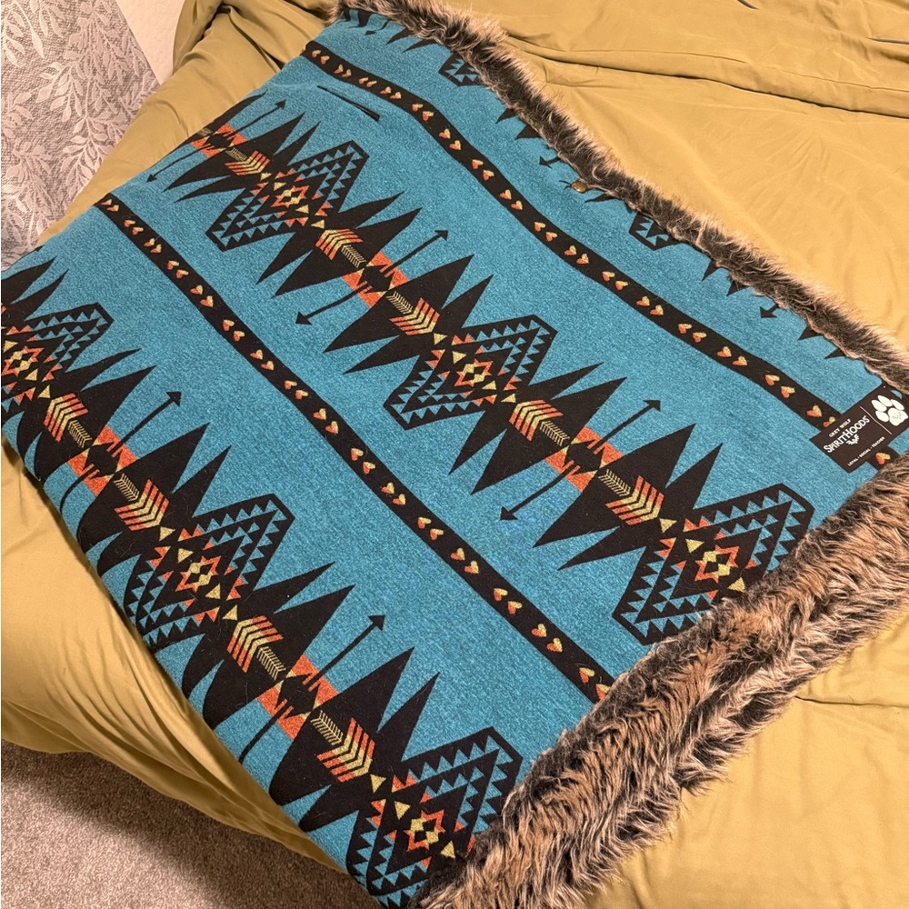 SpiritHoods Teal Southwestern Pattern Faux Fur Throw Blanket